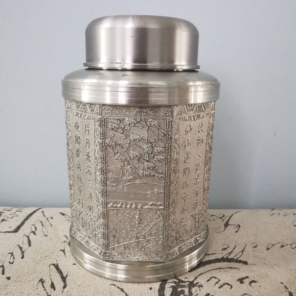 Oriental Octagonal Tin-metal Can - Picture 3 of 7